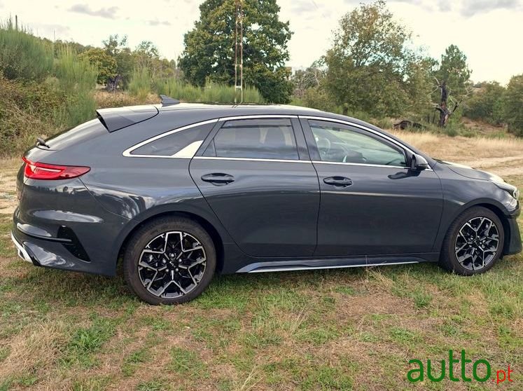 2024' Kia Proceed 1.0 T-Gdi Gt Line photo #2
