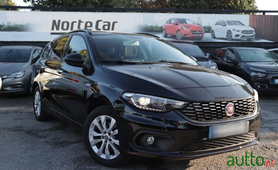 2019' Fiat Tipo Station Wagon photo #1