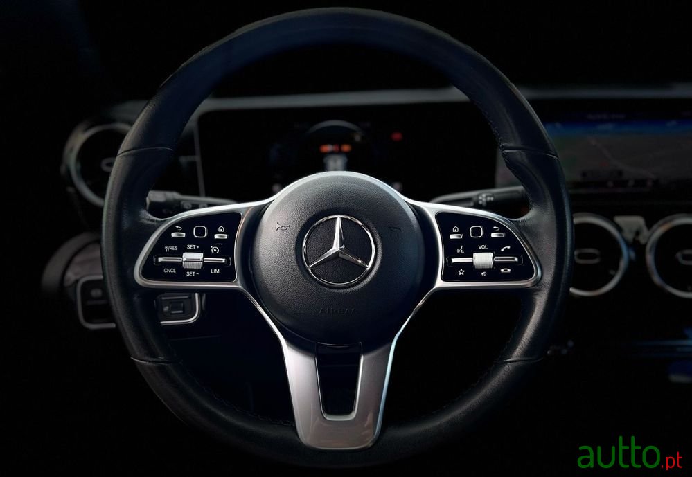 2019' Mercedes-Benz Classe Cla photo #4