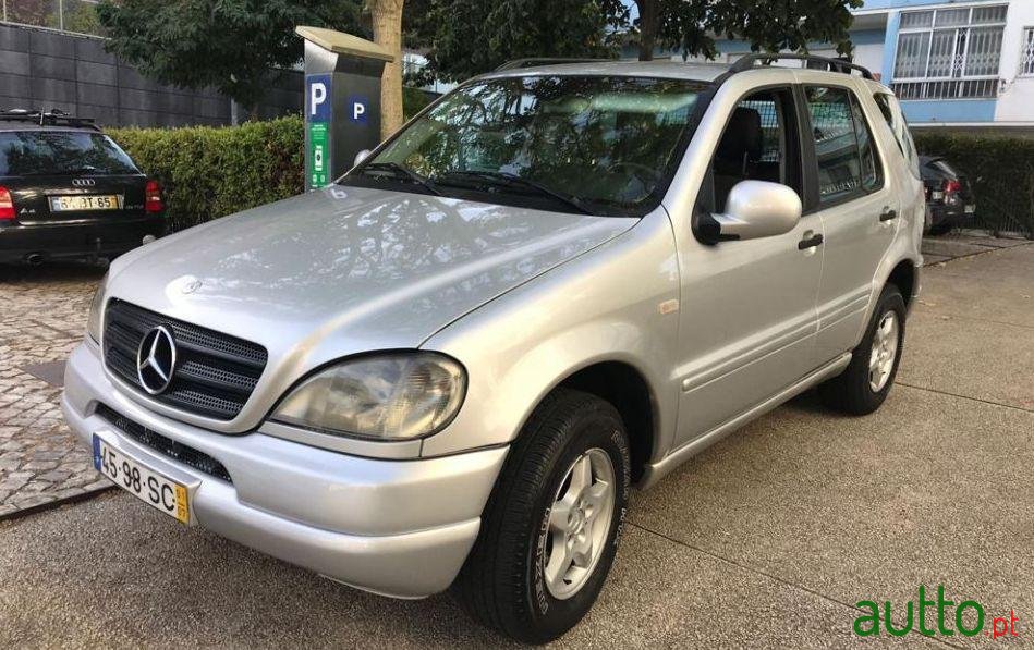 2001' Mercedes-Benz Ml-270 photo #3