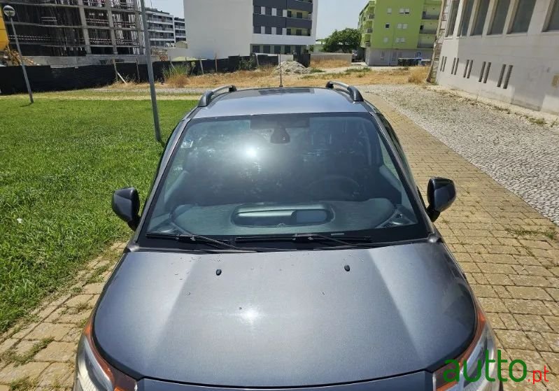 2012' Citroen C3 Picasso photo #4