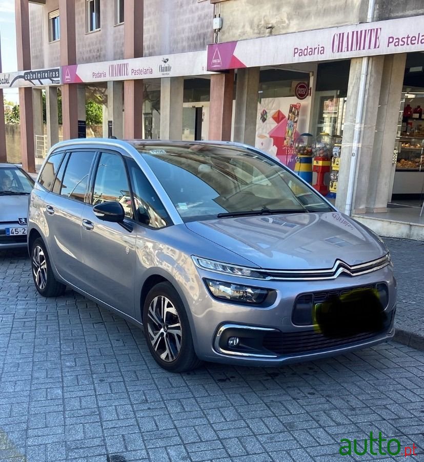 2021' Citroen C4 SpaceTourer photo #2