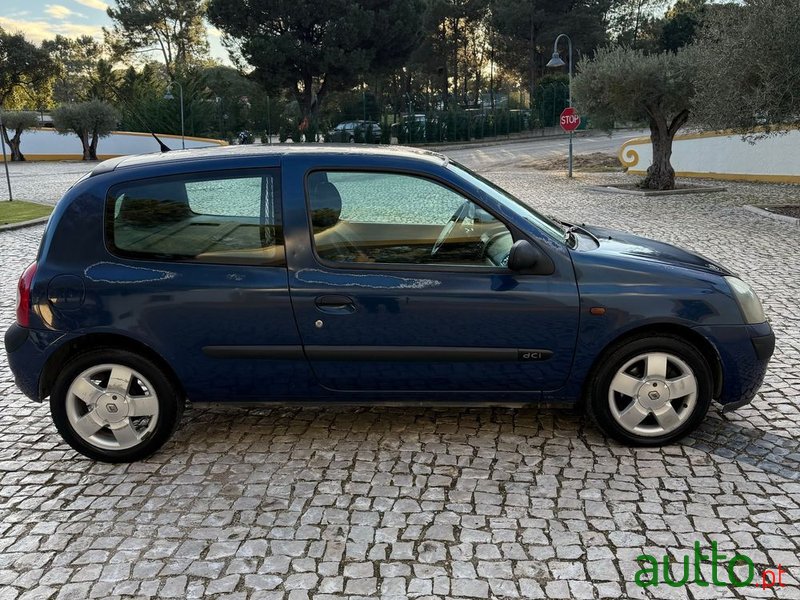 2002' Renault Clio photo #4