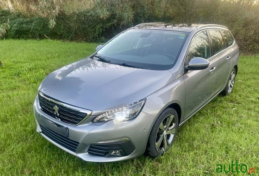 2018' Peugeot 308 Sw photo #1