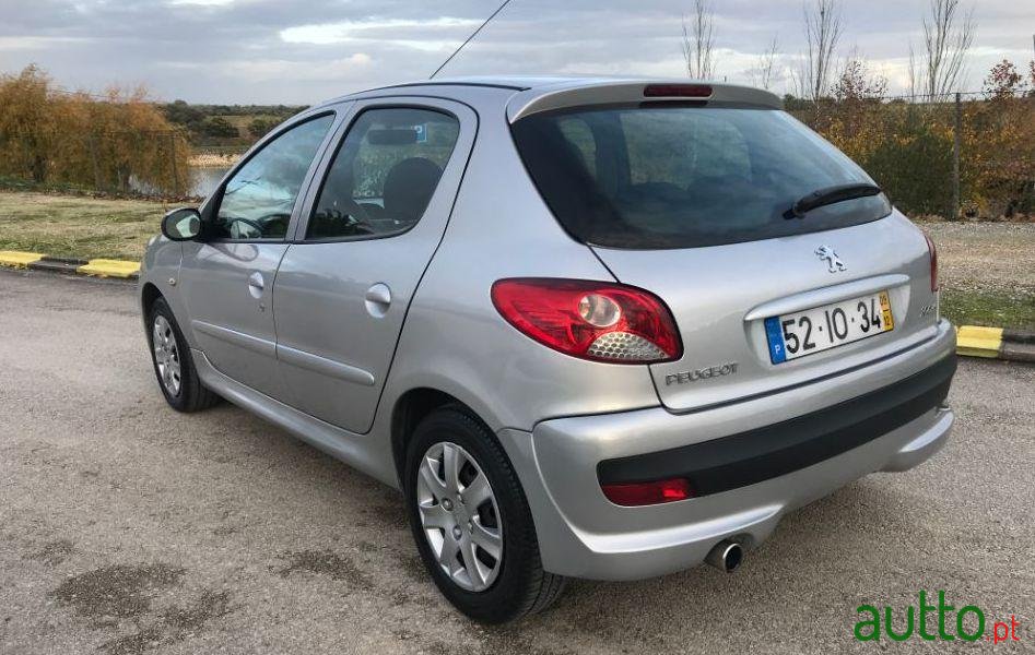 2009' Peugeot 206 Plus photo #2