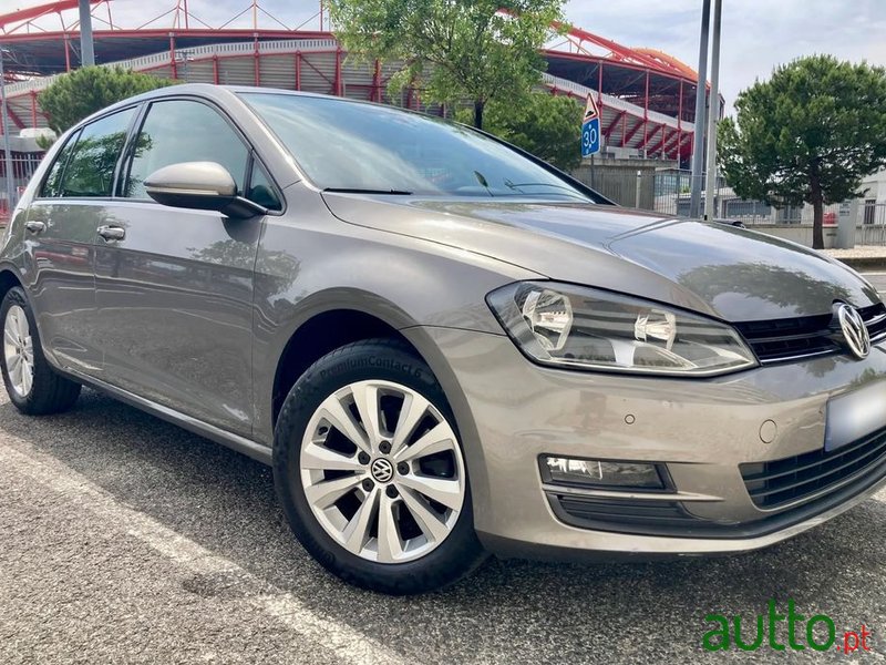 2015' Volkswagen Golf photo #1