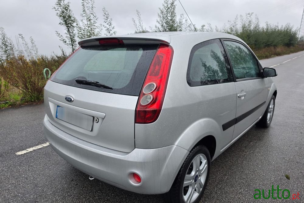 2008' Ford Fiesta 1.4 Tdci photo #2