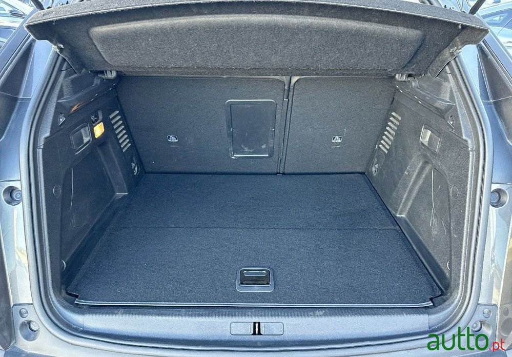 2021' Peugeot 3008 photo #6