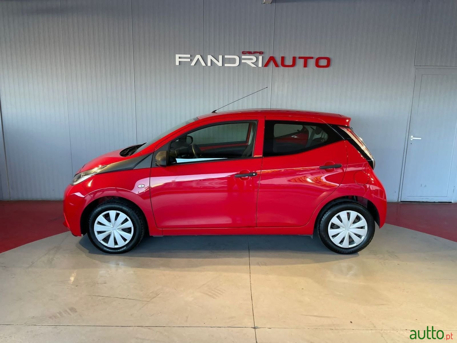 2018' Toyota Aygo photo #5