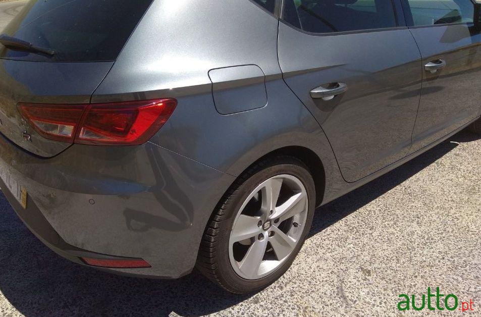 2013' SEAT Leon photo #3