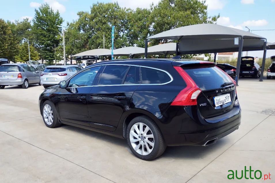 2015' Volvo V60 photo #4