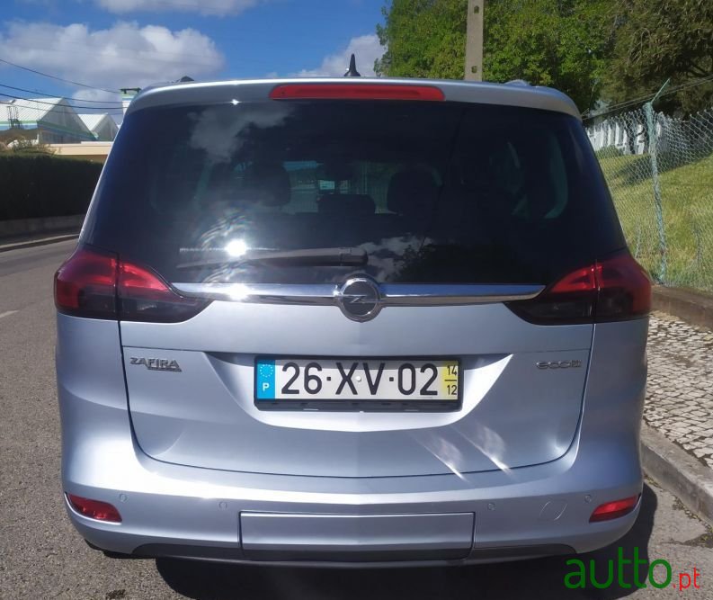 2014' Opel Zafira photo #4