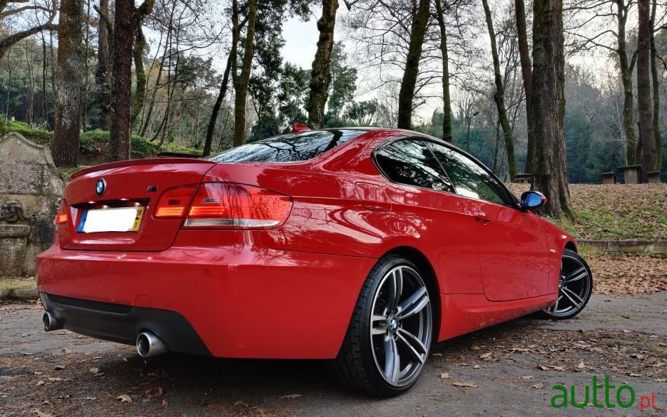 2008' BMW 320 D photo #6