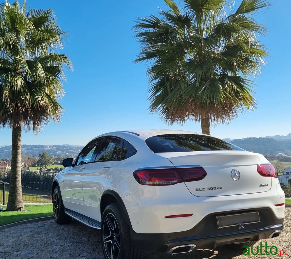 2021' Mercedes-Benz Classe Glc photo #4