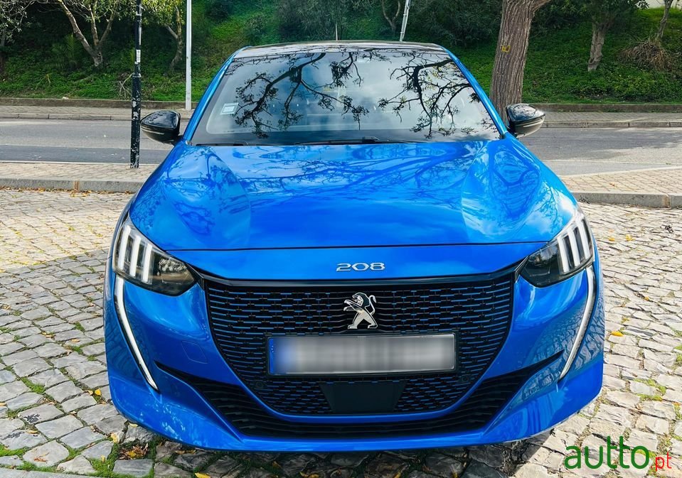2021' Peugeot e-208 Ver-Gt photo #3
