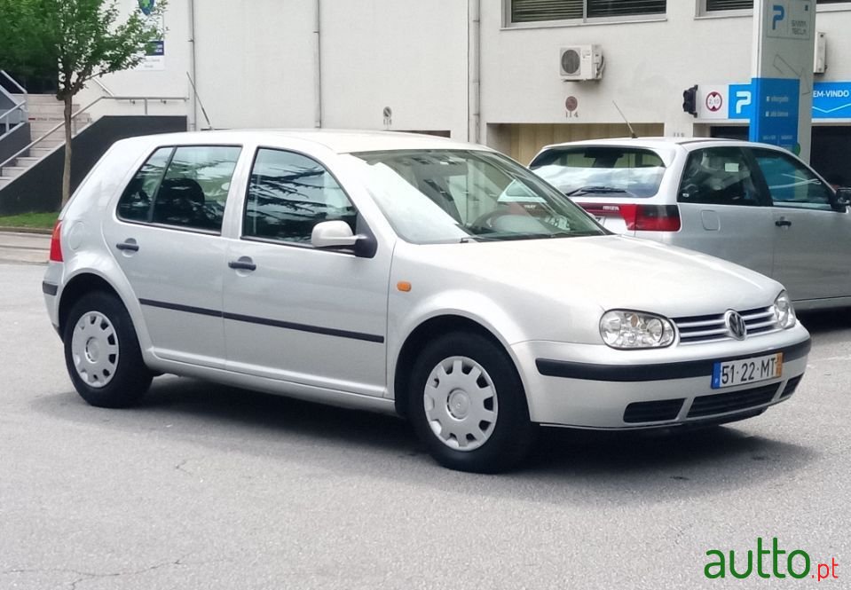 1999' Volkswagen Golf photo #1