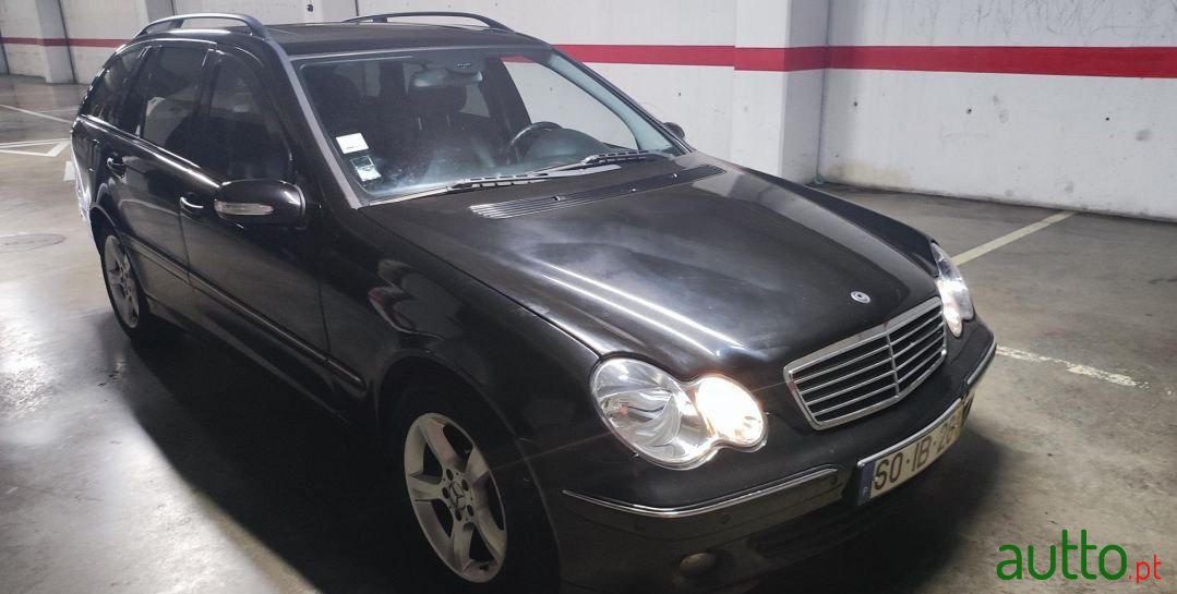 2006' Mercedes-Benz C-220 photo #5