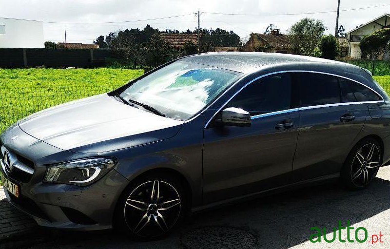 2015' Mercedes-Benz Cla-220 photo #2