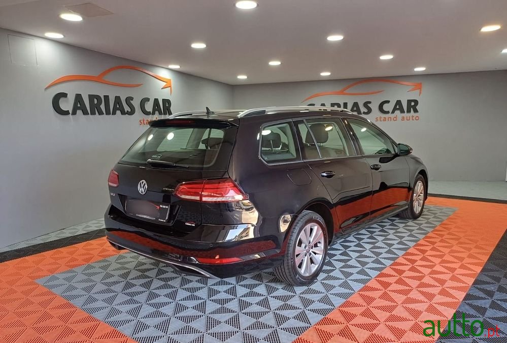 2018' Volkswagen Golf Variant photo #5