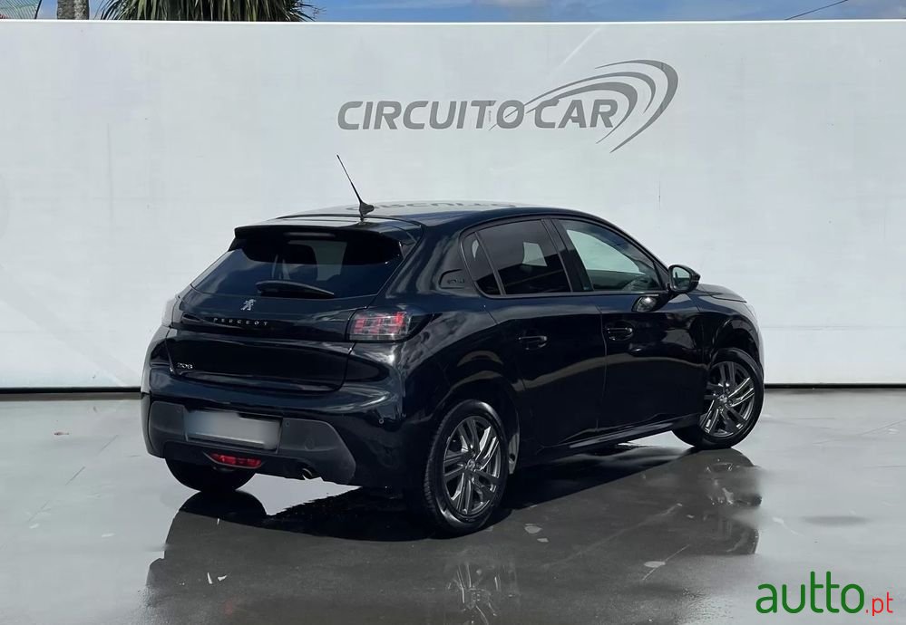2022' Peugeot 208 photo #3