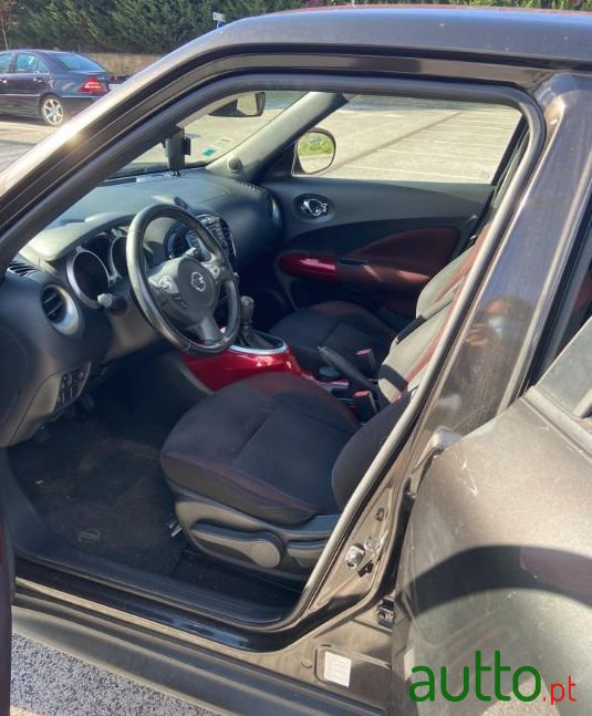 2010' Nissan Juke Tekna Premium photo #1