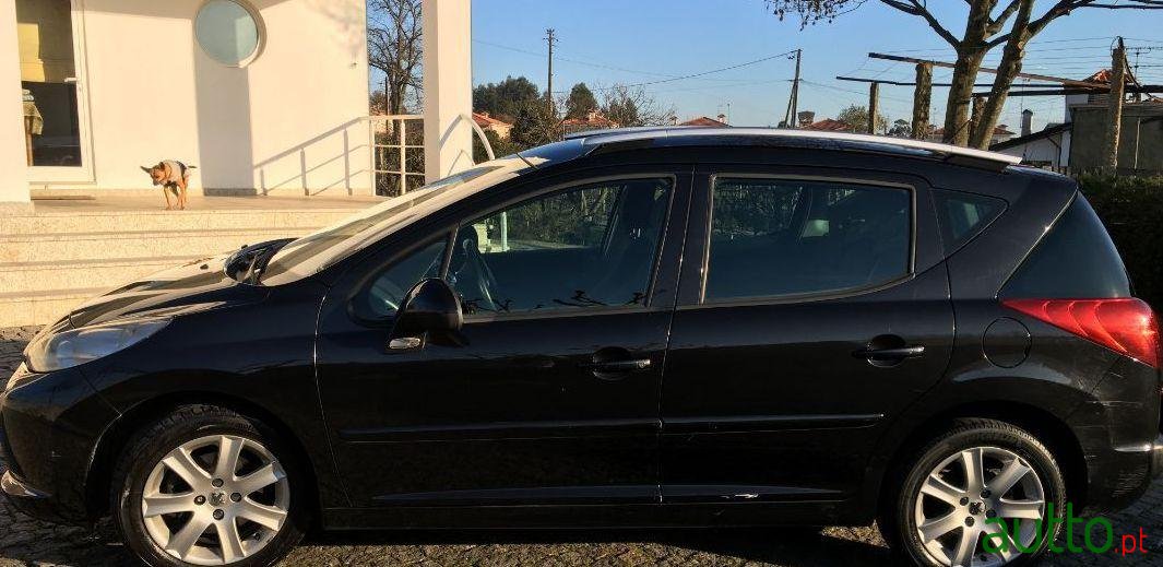 2007' Peugeot 207 Sw photo #1