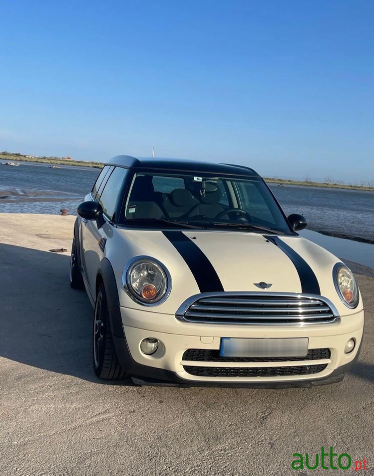 2008' MINI Clubman Cooper D photo #5