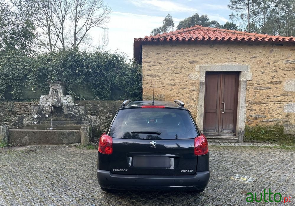 2011' Peugeot 207 Sw photo #4