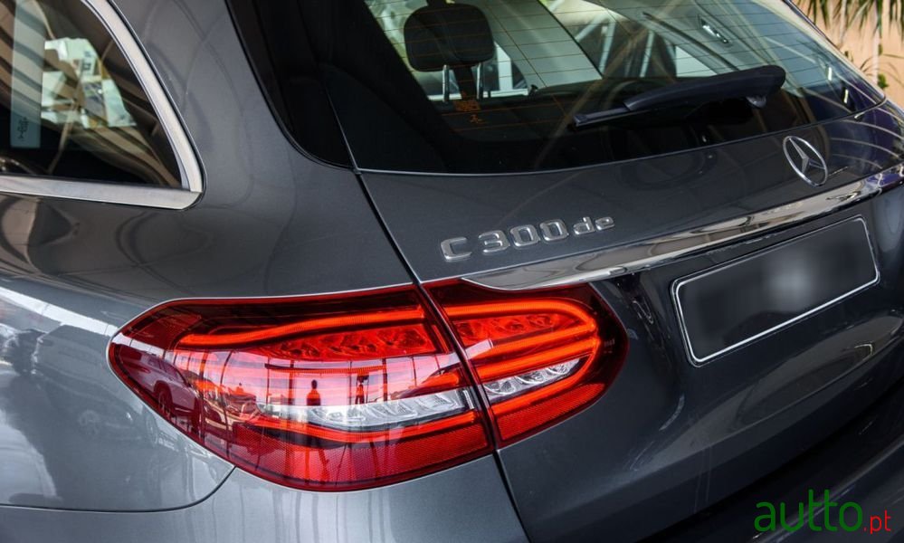 2020' Mercedes-Benz C 300 photo #6