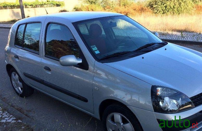 2003' Renault Clio S 1.2 16V photo #2