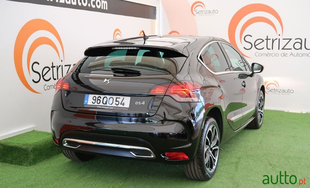 2015' DS Automobiles Ds4 photo #6