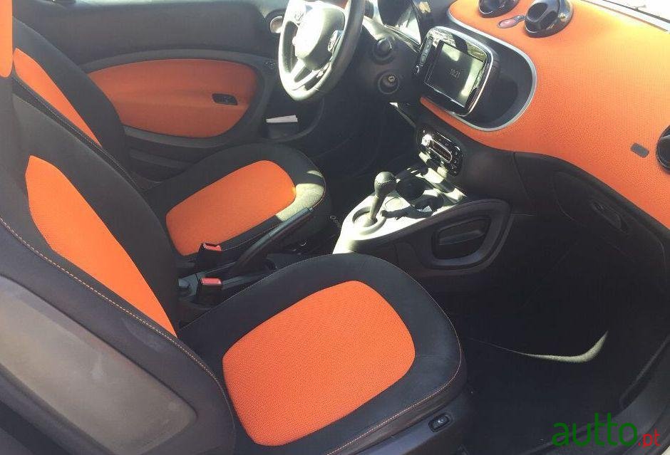 2015' Smart Fortwo Passion Automatico photo #1