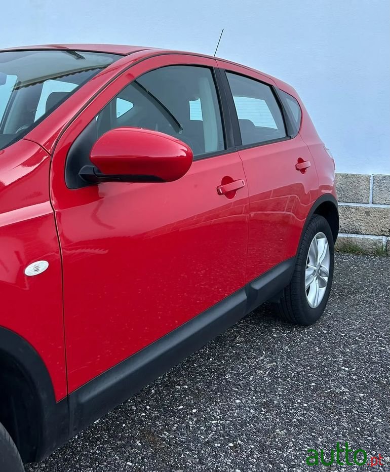 2011' Nissan Qashqai photo #2