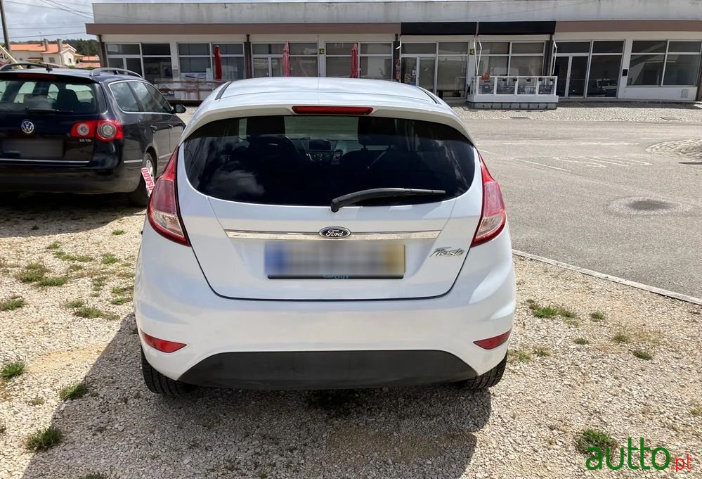 2015' Ford Fiesta photo #5