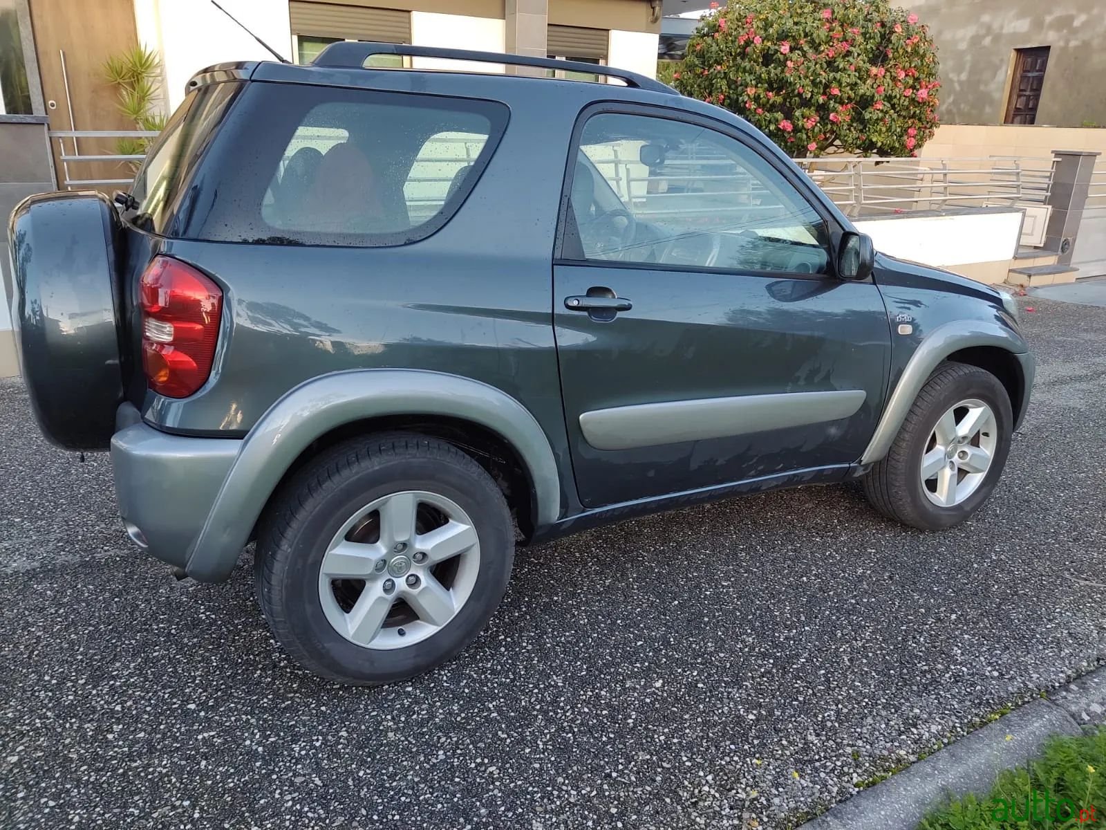 2005' Toyota RAV4 photo #5