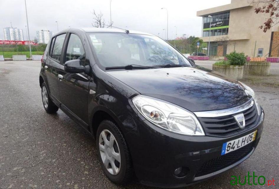 2011' Dacia Sandero 1.5 Dci Confort photo #2
