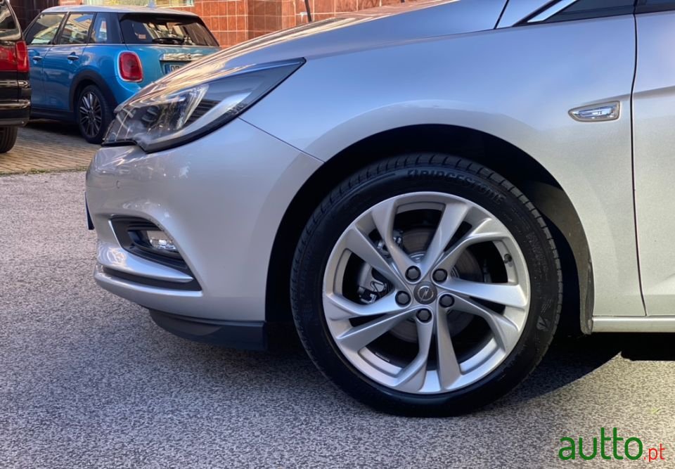 2019' Opel Astra Sports Tourer photo #3