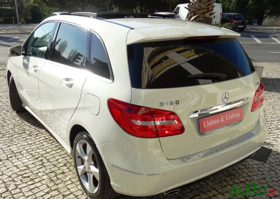 2013' Mercedes-Benz B-180 photo #4