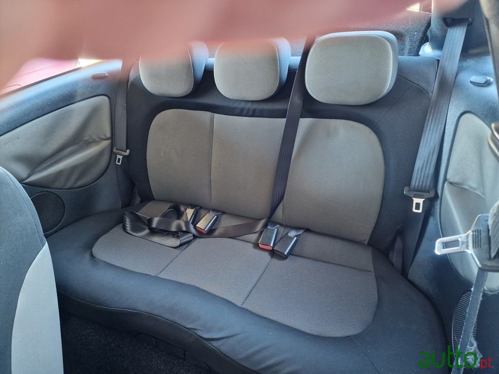 2004' Lancia Ypsilon photo #4