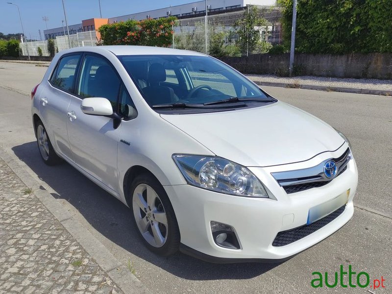 2011' Toyota Auris 1.8 Hsd Comfort photo #1