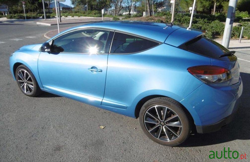 2013' Renault Megane photo #2