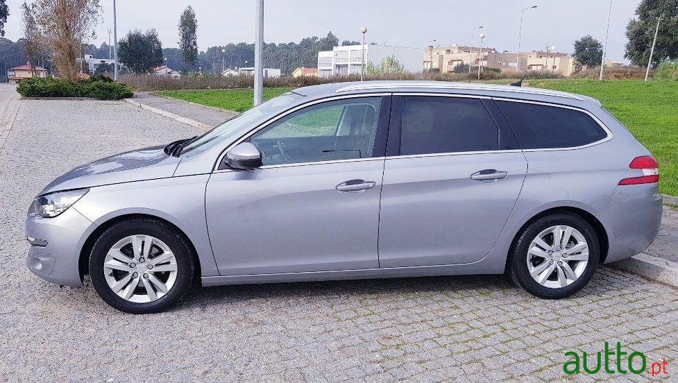 2014' Peugeot 308 Sw photo #2