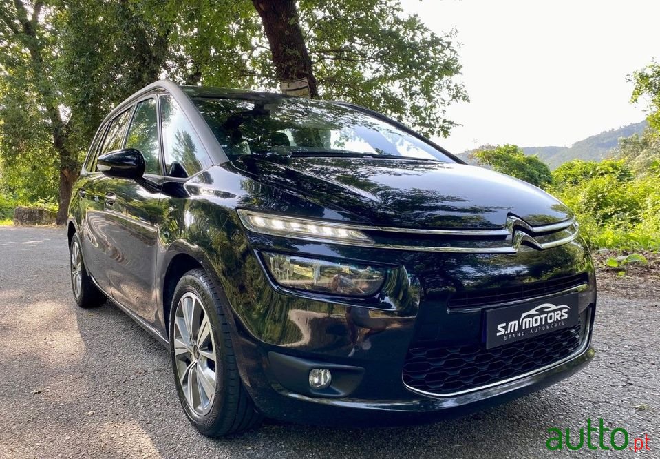 2014' Citroen C4 Grand Picasso photo #1