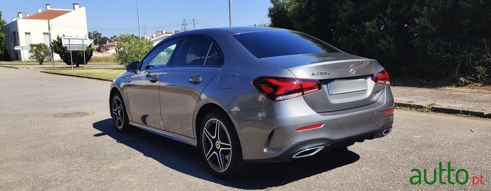 2022' Mercedes-Benz A 250 E Amg Line photo #5