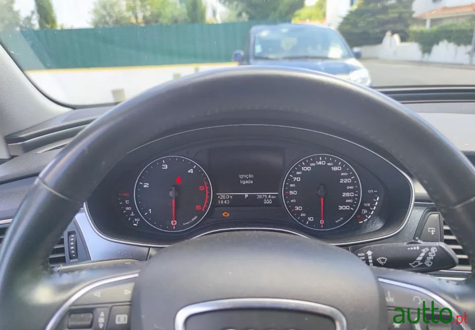 2011' Audi A6 Avant photo #6