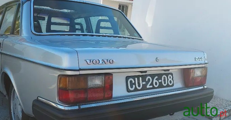 1982' Volvo 244 photo #5