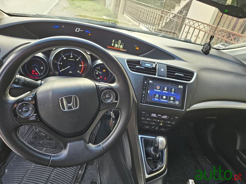 2015' Honda Civic Tourer photo #5