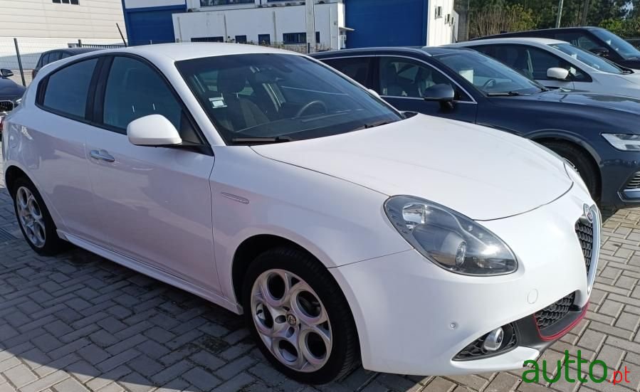 2019' Alfa Romeo Giulietta 1.6 Jtdm Tct photo #4