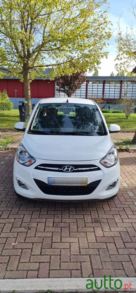 2012' Hyundai i10 1.25 D-Cvvt Style photo #1