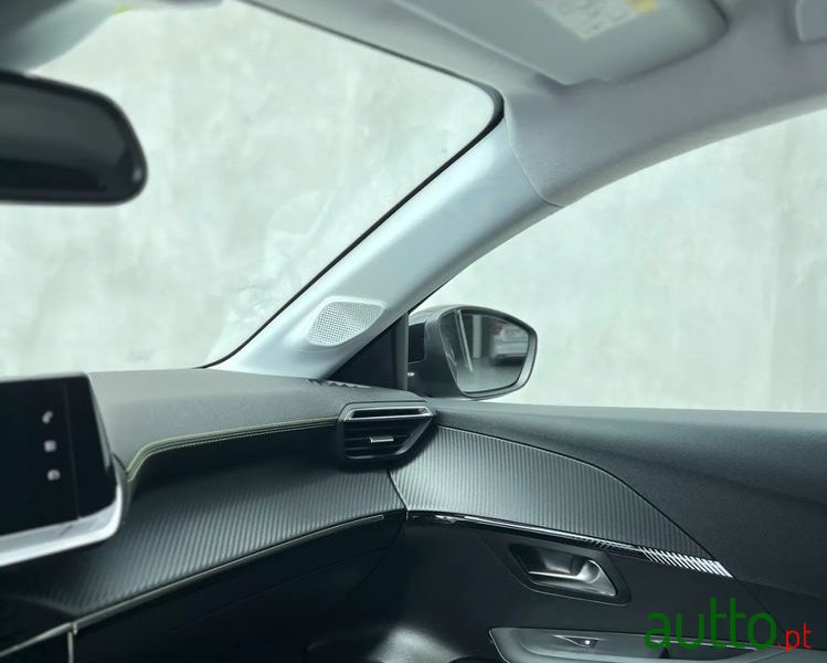 2024' Peugeot e-208 50 Kwh Allure photo #6